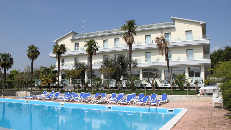Front Lake Hotel Villa Paradiso Suite - Moniga del Garda
